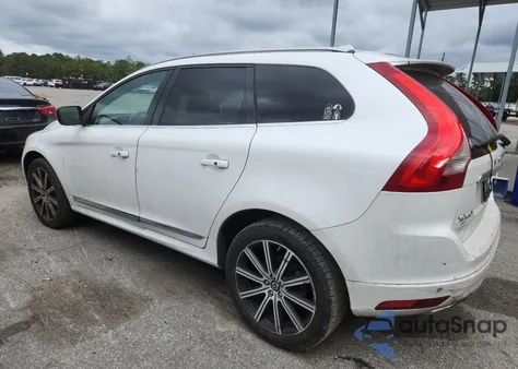 2015 Volvo Xc60 T6 Platinum z USA, uszkodzony, nr VIN YV449MDM7F2631978